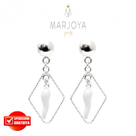 Orecchini con cornetto bianco pendente in argento 925 rodiato